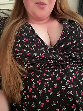 Curvy-GingeXX webcam