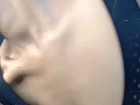 BlueDiamond27 live cam on StripChat