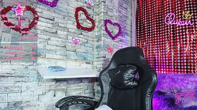 Zamara_Kleii webcam