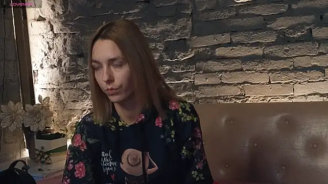 shygurl18 webcam