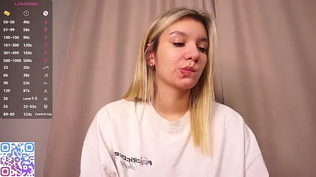 BrynnHolverson webcam