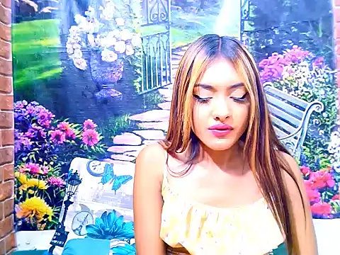 IndianPretty14u2Luv webcam
