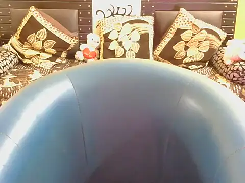 cute-zaraa webcam