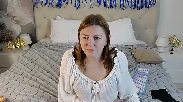 AliceEmerson webcam