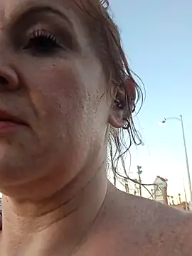 nakedgarbageperson live cam preview