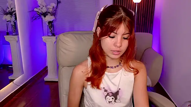 dahlia_grey live cam preview