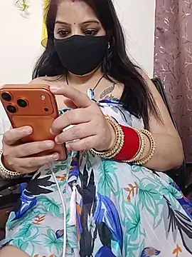 Hot_pooja2 webcam