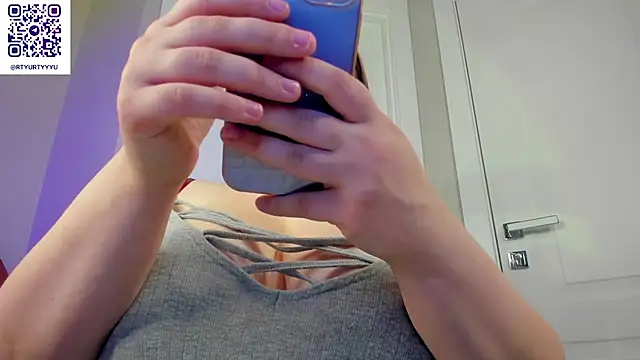 SweetLunari live cam preview