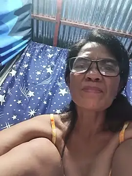 ImYourWoman_55 webcam