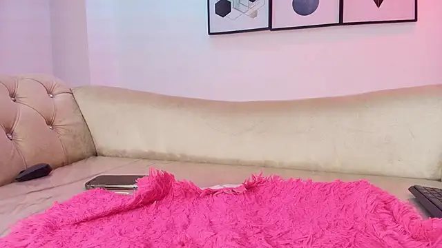 Maddie_T18 webcam