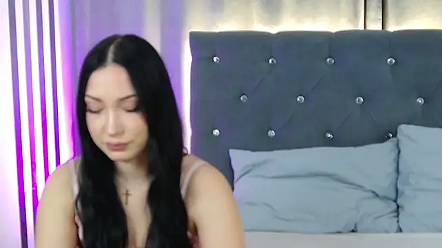 VikkyVonn webcam