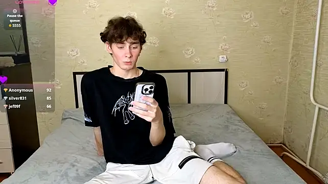 liam_winss (M twink) - play with dick