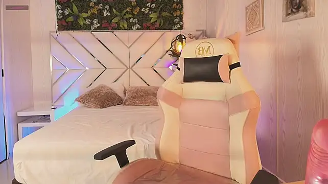 Ellenn_Cynthia webcam