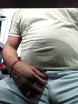 Raaz_5690 webcam
