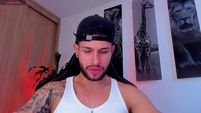 Santos_ramirez1 live cam on StripChat