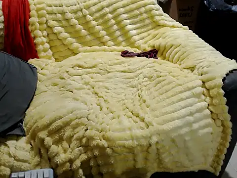 Trish_CurveCock