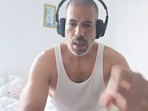 jackbigcock11 webcam