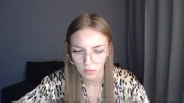 HitGyrl webcam