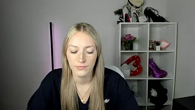 EvelynBlond