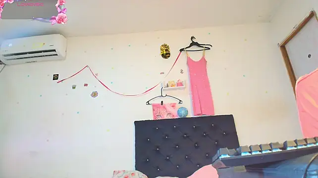 LaraWhite333