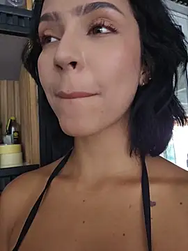 Kitty_San_xXx webcam