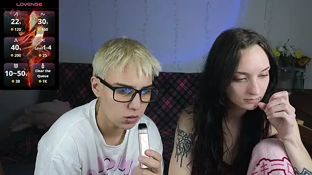 LuxuryLoverss webcam
