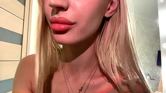 TanekaAmela webcam