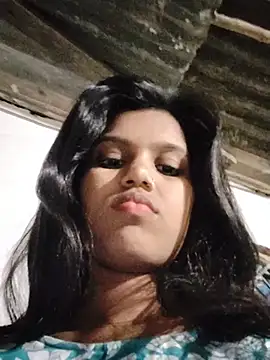 Hott_Surabhi webcam