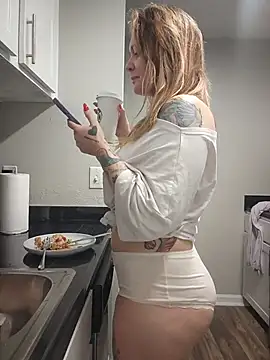 HollyTattoo webcam