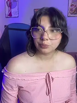 Seraphine_18 webcam