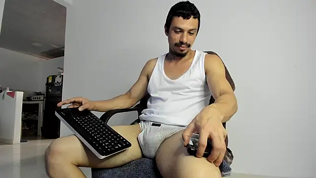 TristanWoods webcam