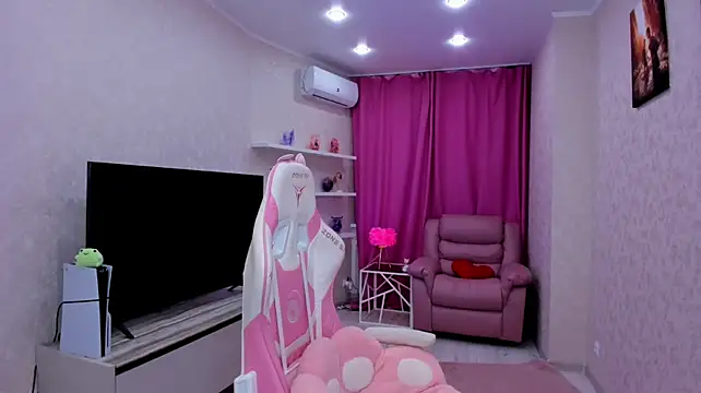 EllaCurtis