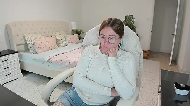 Vika73 webcam