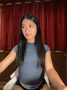 hugecock_molly live sex cam
