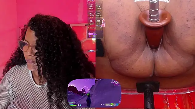 MhiaRey webcam