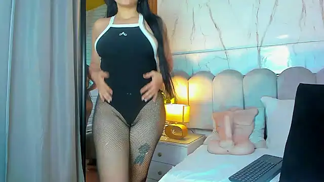 Samantha_Fiire webcam