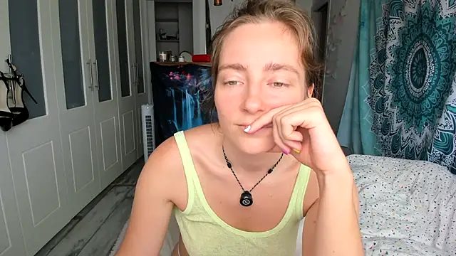 LiaSasha webcam