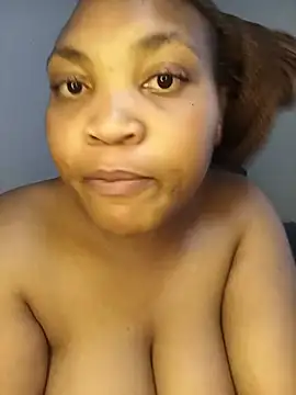 BeverlyQueen15 webcam