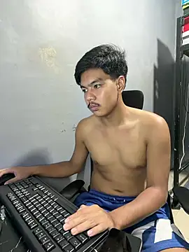 Dylannn_30 webcam