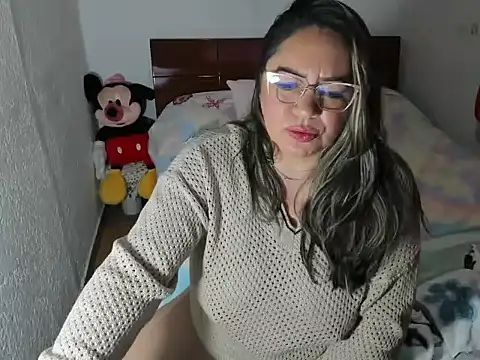 cris_spicy webcam