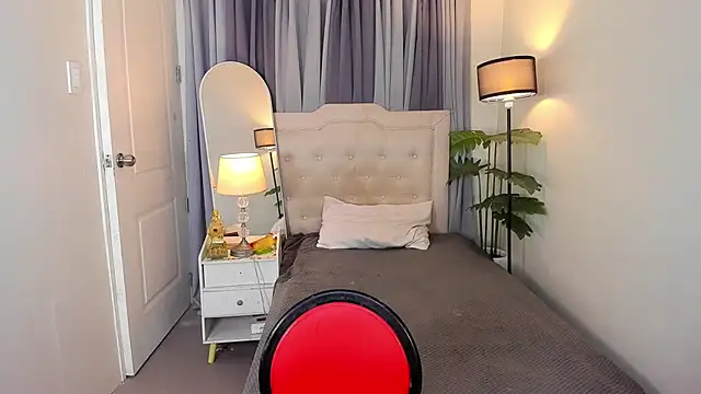 phenomenal_ivy webcam