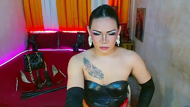 AsianLuna webcam