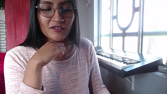 leah-666 webcam