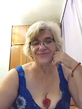 52MiaLove02 webcam