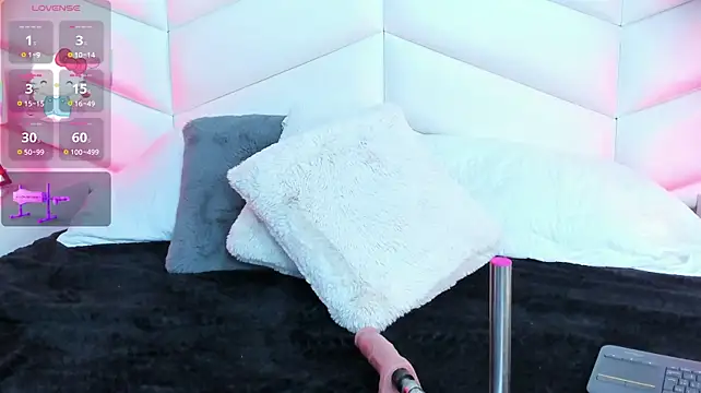 Bella__Peach webcam