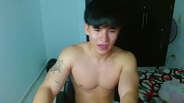 ryo_kush_ webcam
