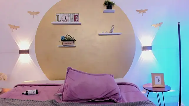 MyaAmstrong webcam