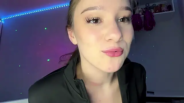 DonetteAlaya webcam