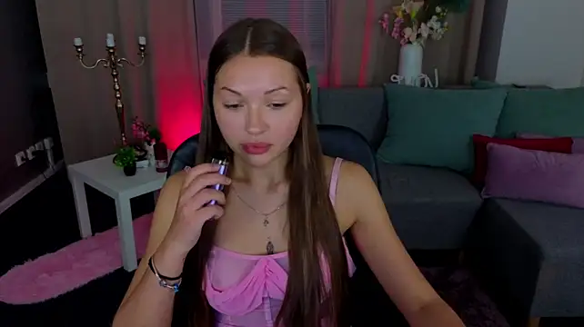 ArishaSkyLove webcam