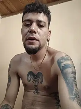 HallowedMilan live cam on StripChat
